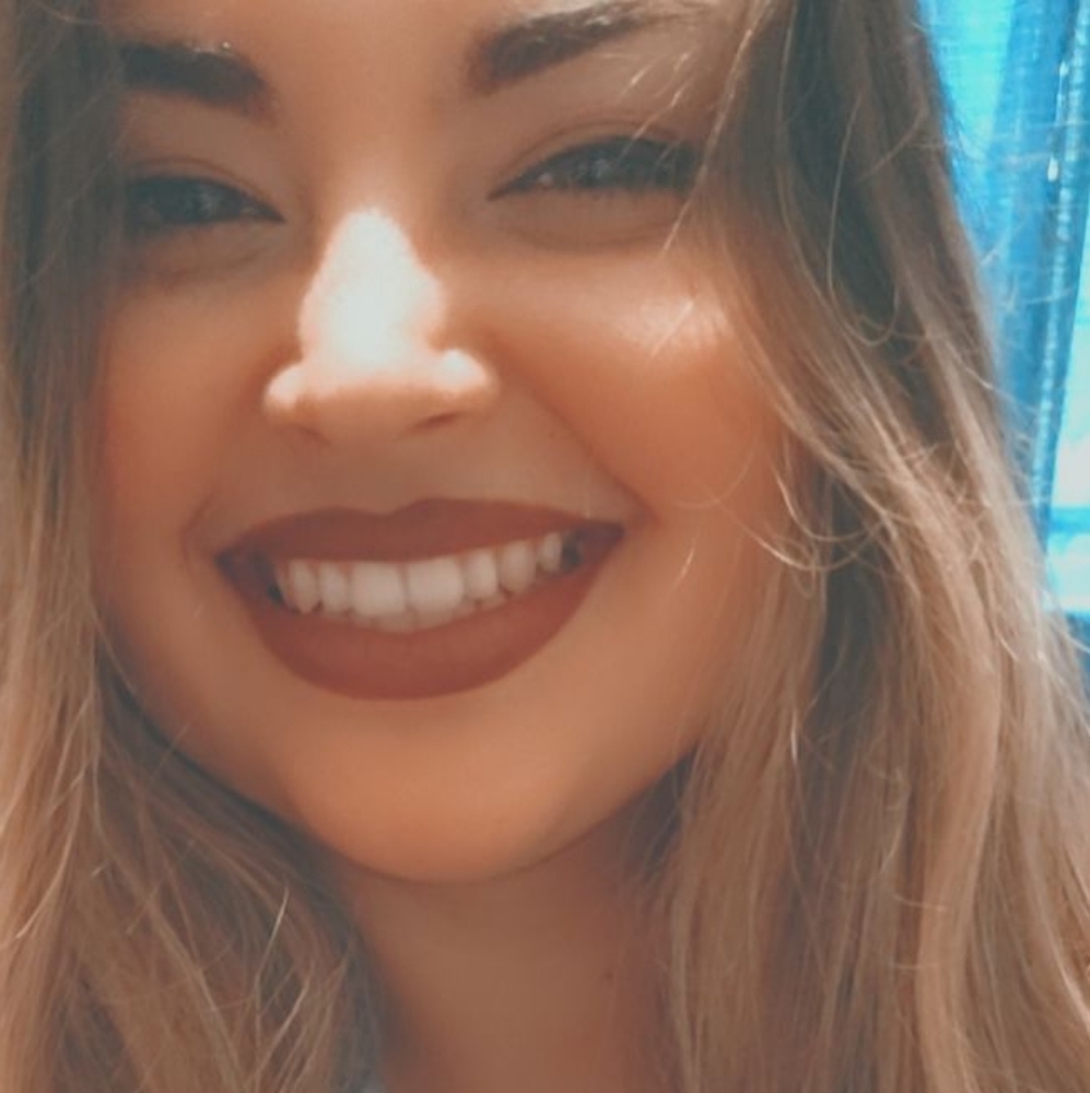Meet your Posher, Toria